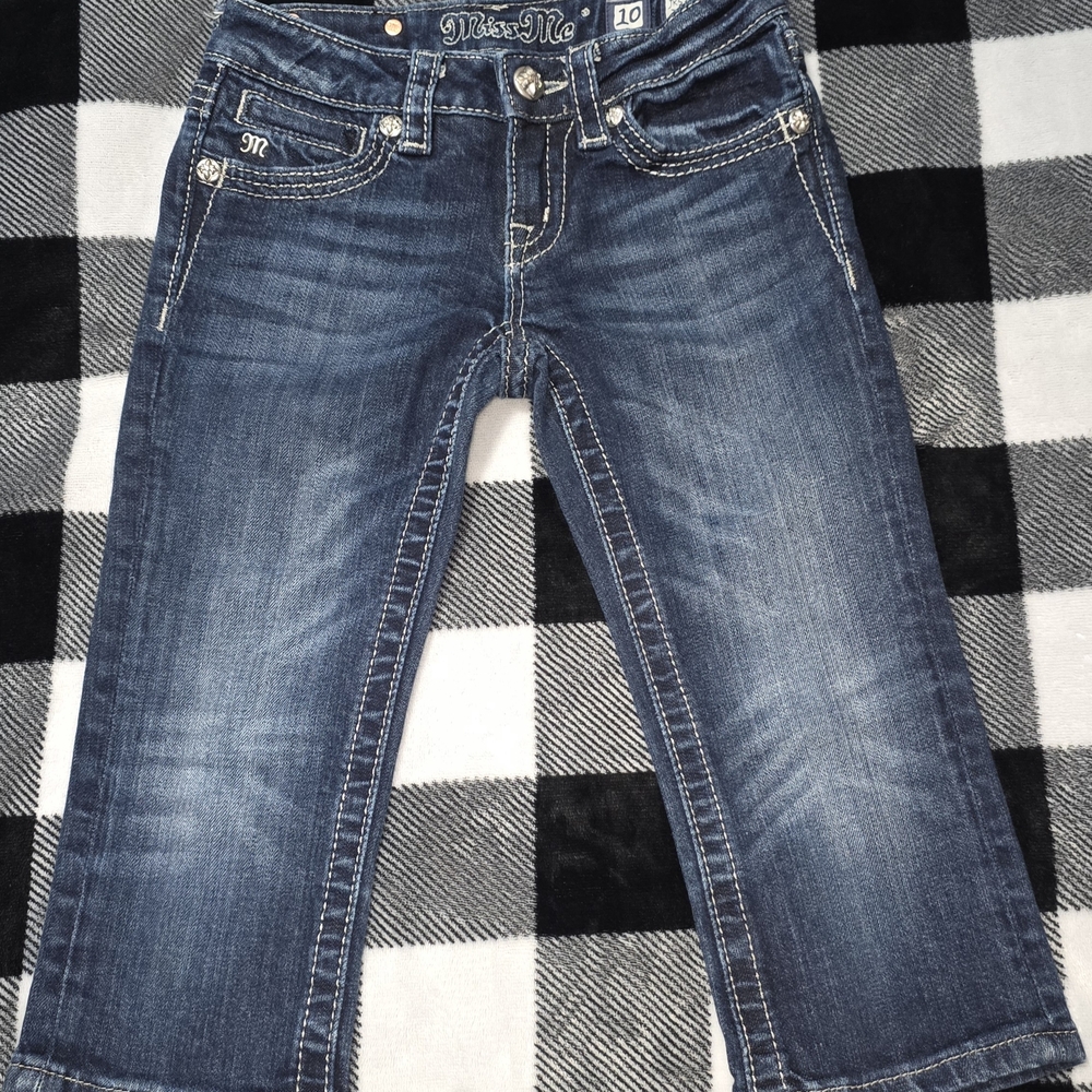 Miss Me Girls Dark Wash Denim Capris. **NWOT  **SIZE 10